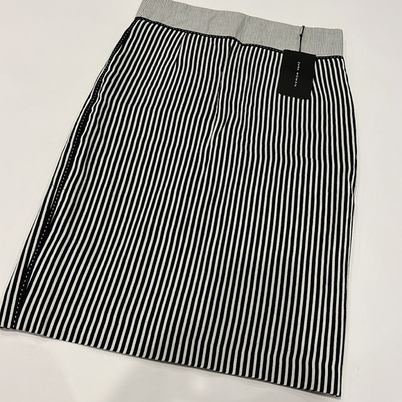 Zara black-and-white striped pencil skirt size small - Picture 2 of 6